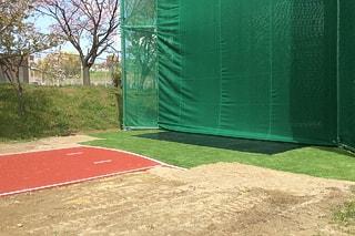 関西大学 千里山中央グラウンド 投てき練習施設
